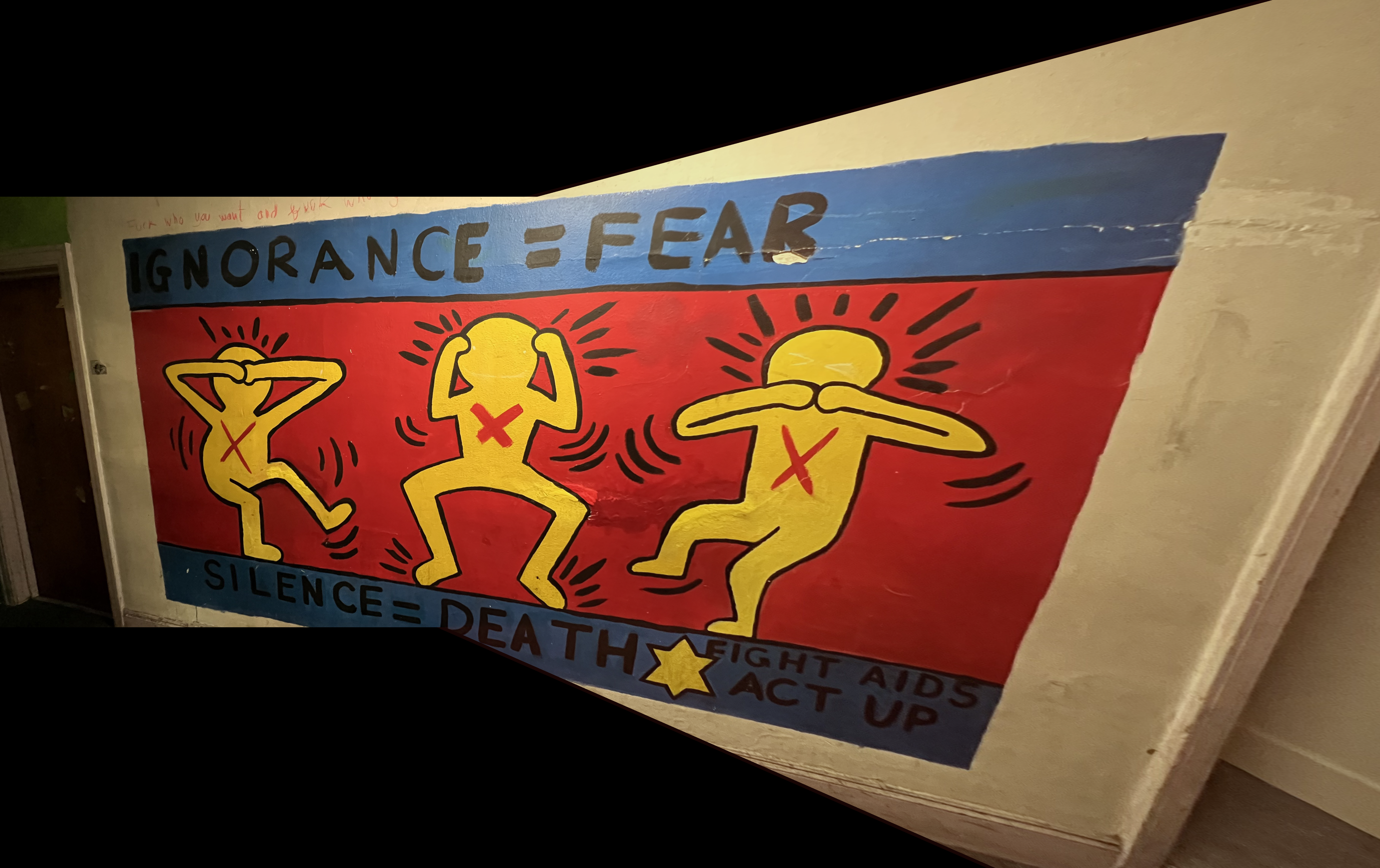 Automatic mural mosaic